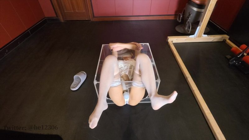 【意之窗工作室】汤圆 纯白花嫁］后手吊缚+透明亚克力箱固定+大字吊床固定+强高+失禁-视频-5元站