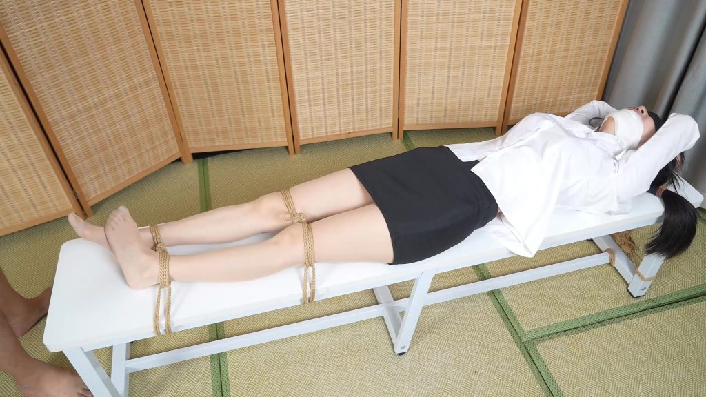 图片[3]-【象人工作室】嗷嗷-高跟黑丝ol，驷马&一字长椅缚！ - 视频-5元站-视频-5元站