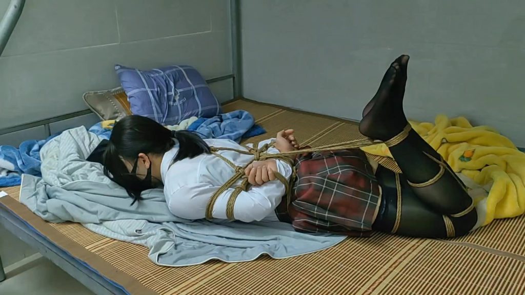 图片[2]-【xxxjj】男娘黑丝jk麻绳紧缚驷马+强制开腿强高 - 视频-5元站-视频-5元站